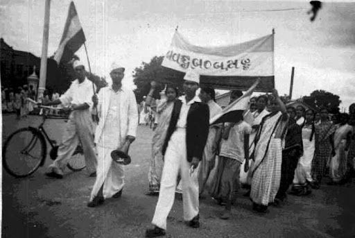 In 1905, people protesting against the Partition of Bengal raised the slogan “Vande Mataram”.