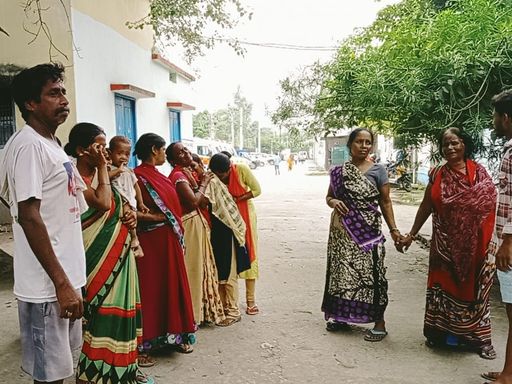 दवा खरीदकर बिहारशरीफ स्टेशन गए थे, प्लेटफॉर्म पर मिली लाश | Elderly dies in suspicious condition in Nalanda - Dainik Bhaskar