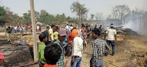 अगलगी के बाद का नजारा।