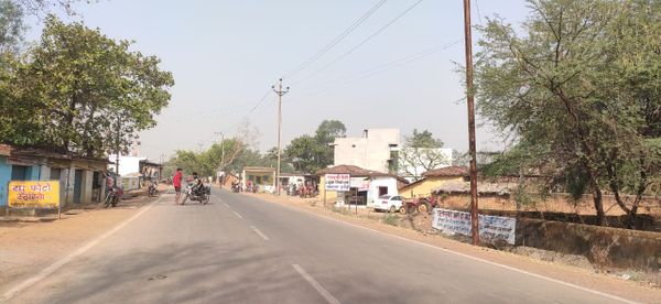 होली के दिन जिले की सड़कों पर पसरा सन्नाटा।