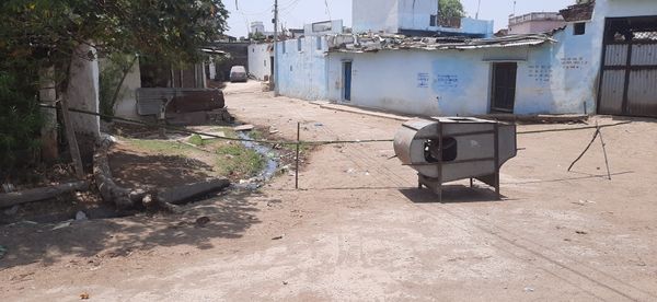 गांव भदारबाड़ा में पिछले पांच दिन से टोटल लॉकडाउन का 100 फीसदी पालन किया जा रहा।