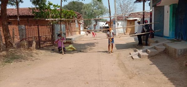 गाँव को पूरी तरह से किया गया था।