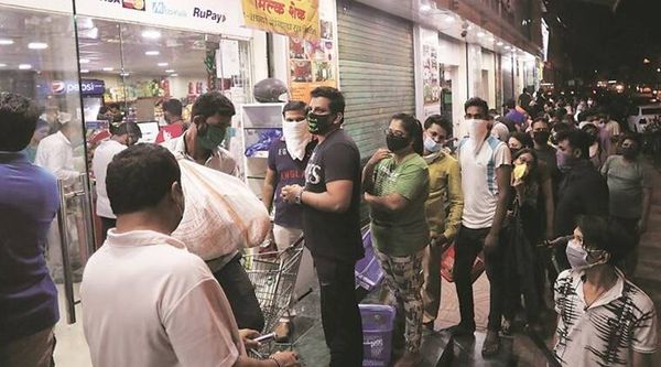 तालाबंदी के डर से पैनिक खरीद शुरू हो गई है