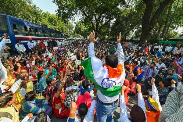 घोटाले की आवाज दिल्ली तक पहुंची थी, तब यहां जंतर मंतर पर भी प्रदर्शन किया गया था।