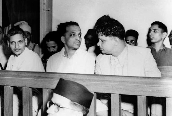 1948 में आज ही के दिन महात्मा गांधी की हत्या का मुकदमा शुरू हुआ था। गांधी की हत्या 30 जनवरी 1948 को की गई थी।