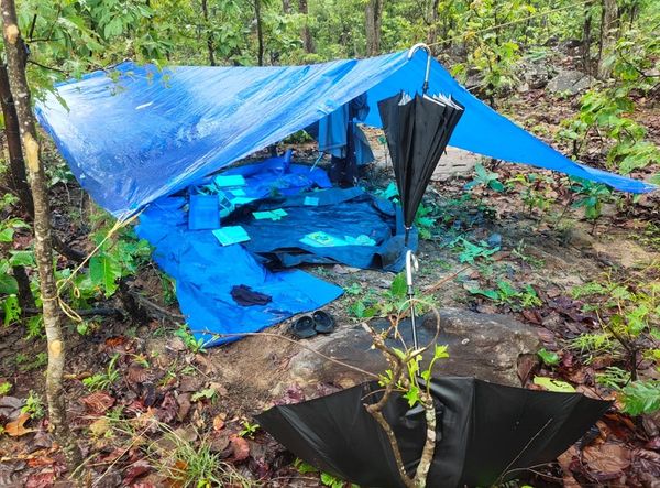 जगदलपुर-सुकमा बॉर्डर पर चांदामेटा में भी जवानों ने एनकाउंटर में एक महिला नक्सली को मार गिराया था। यहां से AK-47 रायफल भी बरामद की गई थी।