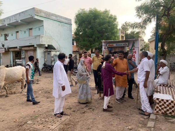 પ્રજાના સેવક બેદરકાર બન્યા.