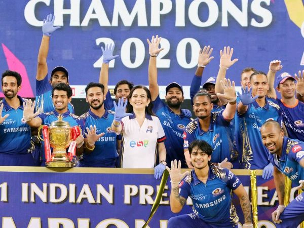पिछला IPL टूर्नामेंट 19 सितंबर से 10 नवंबर तक UAE में कराया गया था। तब फाइनल में मुंबई इंडियंस ने दिल्ली कैपिटल्स को हराकर 5वीं बार खिताब जीता था। - Dainik Bhaskar