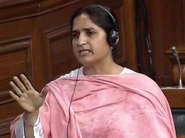 सीनियर कांग्रेस लीडर और पूर्व लोकसभा सांसद रंजीत रंजन ने कहा कि कांग्रेस पार्टी की कमजोरी के लिए गांधी परिवार पर आरोप लगाना गलत है। (फाइल फोटो) - Dainik Bhaskar