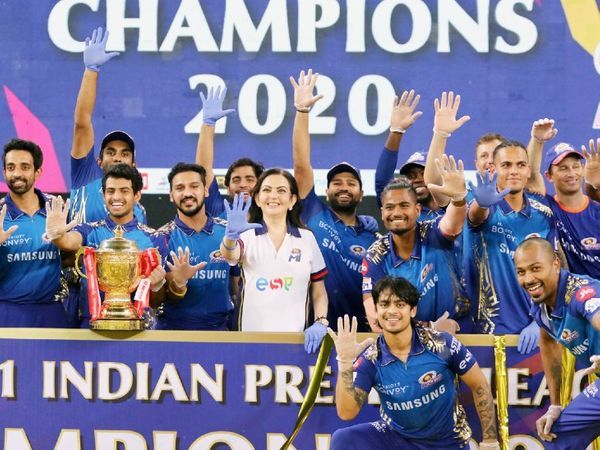 पिछला IPL टूर्नामेंट 19 सितंबर से 10 नवंबर तक UAE में कराया गया था। तब फाइनल में मुंबई इंडियंस ने दिल्ली कैपिटल्स को हराकर 5वीं बार खिताब जीता था। - Dainik Bhaskar