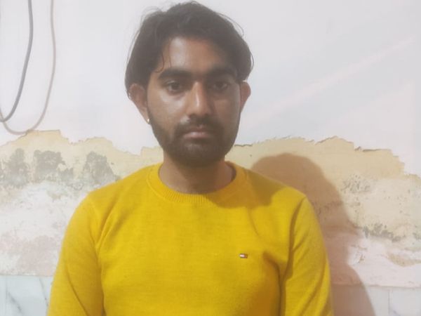 टिक टॉक वीडियो बनाने वाला गिरफ्तार:लड़की को भी tik tok स्टार बनाने का झांसा देकर करता रहा देहशोषण, होटल में खींचे फोटो दिखाकर किया ब्लैकमेल