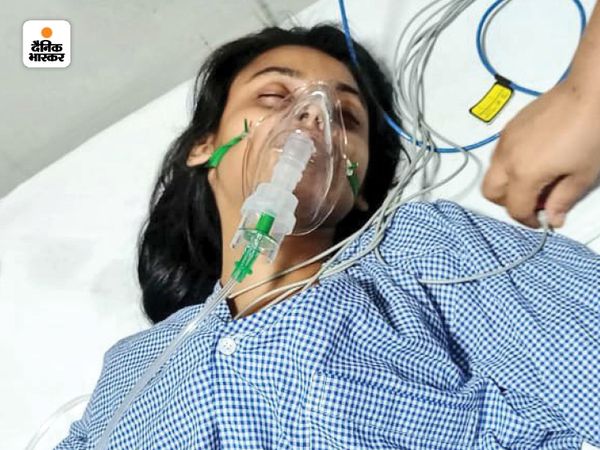 फायरिंग के वक्त छात्रा कोमल मिश्रा कॉस्मेटिक की दुकान पर सामान खरीदने गई हुई, यहीं वह बदमाशों की गोली का शिकार बन गई। - Dainik Bhaskar