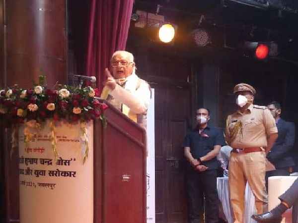 Kerala Governor Arif Mohammad Khan said that justice did not happen to Netaji and NIA, the British left the country a year ago due to fear of Netaji. | केरल के राज्यपाल आरिफ मोहम्मद खान ने कहा नेताजी से घबरा कर ही अंग्रेज एक वर्ष पहले देश छोड़कर चले गए, इतिहास में नहीं मिला सम्मान