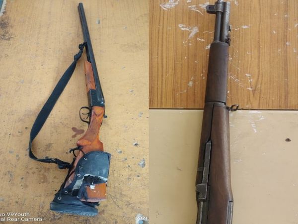 Semi-automatic rifle, a 12-bore double-barreled gun, was found in Bhind, in the Bikeru scandal, two arrested | UP के बिकरू में सेमी ऑटोमेटिक राइफल और 12 बोर डबल बैरल बंदूक से की थी पुलिसकर्मियों की हत्या, दो गिरफ्तार