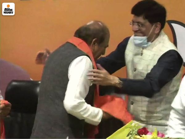 केंद्रीय मंत्री पीयूष गोयल ने भी दिनेश त्रिवेदी का भाजपा में स्वागत किया।
