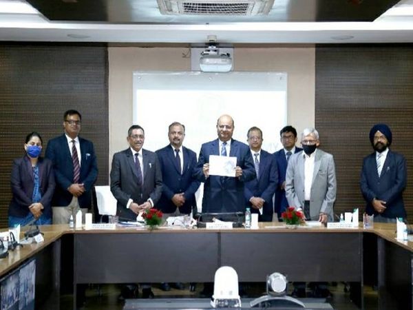 जजों के लिए जर्नल सॉफ्टवेयर का उद्धाटन करते हुए चीफ जस्टिस मोहम्मद रफीक (फाइल फोटो)