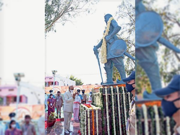 राष्ट्रपति रामनाथ कोविंद ने सिंग्रामपुर में रानी दुर्गावती की प्रतिमा पर पुष्पा अर्पित किए।