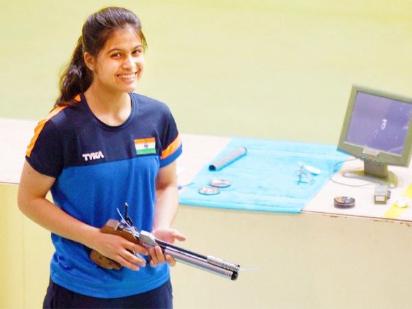 इंडियन शूटर मनु भाकर टोक्यो ओलिंपिक के लिए क्वालिफाई कर चुकी हैं। -फाइल फोटो - Dainik Bhaskar