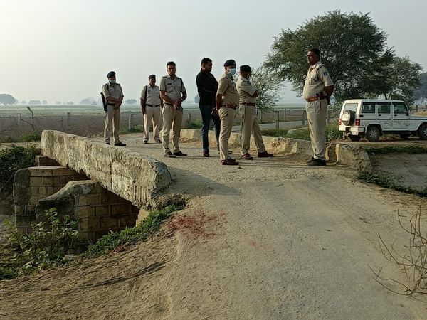 मुरैना के अंबाह थाना स्थित बरेह गांव व अयोध्यापुरी का मोड़, जहां बदमाशों से पुलिस की मुठभेड़ हुई।