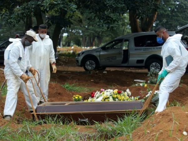 This photo is from Brazil. Every day more coronas are getting infected here than in America. In the 9 days of March, more than 13 thousand people have died due to the epidemic here.