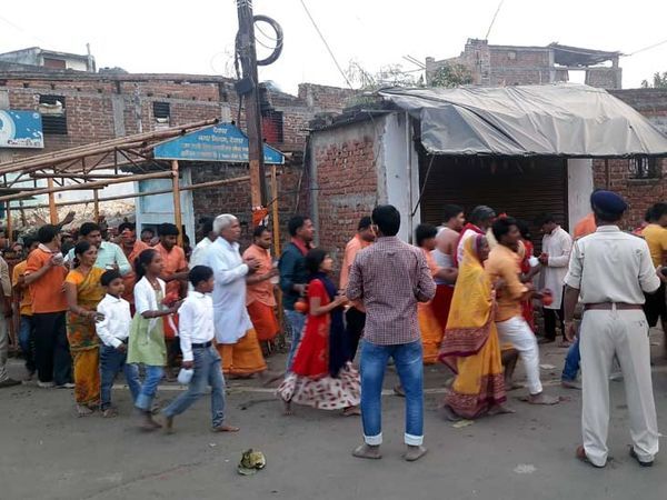 बाबा वैद्यनाथ धाम में बुधवार की रात से ही भक्तों की कतार लगनी शुरू हो गई थी।