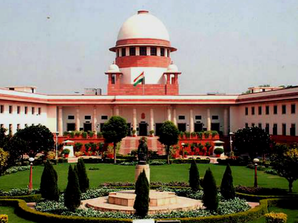 जस्टिस एएम खानविल्कर और रविंद्र भट्ट की बेंच ने जजों और वकीलों के लिए जेंडर सेंसटाइजेशन के संबंध में कई दिशा-निर्देश जारी किए। - Dainik Bhaskar