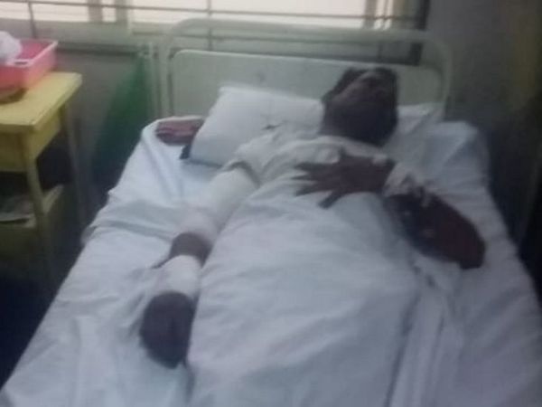 सुनील के पिता सुखलाल को भी हमले में गहरे घाव आए हैं।