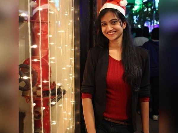 रिम्स में उनके डिपार्टमेंट की सहयोगियों ने बताया कि उन्होंने कभी किसी परेशानी का जिक्र नहीं किया था। वो हमेशा मुस्कुराती रहती थी।