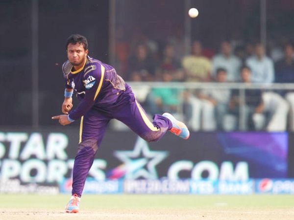 IPL के 14वें सीजन में शाकिब कोलकाता नाइट राइडर्स (KKR) के लिए खेलते नजर आएंगे। नीलामी में KKR ने शाकिब को 3.20 करोड़ रुपए में खरीदा। -फाइल फोटो - Dainik Bhaskar