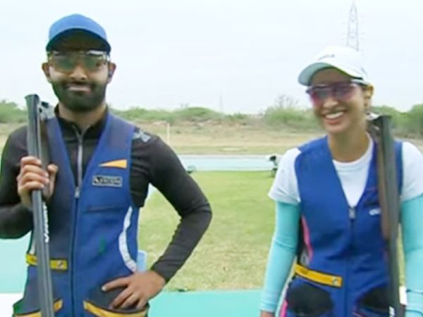 स्कीट मिक्स्ड इवेंट के फाइनल में अंगद और गनीमत ने कजाकिस्तान की ओल्गा पनारिना और एलेक्जेंडर येचशेंको को 33-29 से हराया - Dainik Bhaskar