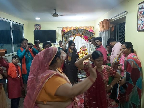 महंत आवास पर चार दिनों से रंगभरी एकादशी का उत्सव चल रहा हैं।