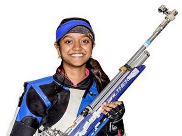 21 साल की एलावेनिल वलारिवान ने दिल्ली में चल रहे ISSF वर्ल्डकप में दिव्यांश सिंह पंवार के साथ 10 मी राइफल मिक्स्ड में गोल्ड जीता था। - Dainik Bhaskar
