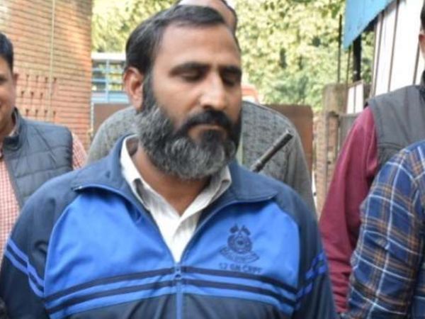 गुरुग्राम में जज की पत्नी और बेटे की हत्या का दोषी गनमैन महिपाल।