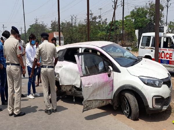 पुलिस के मुताबिक इस मामले में किसी को चोट नहीं आई है और केस भी दर्ज नहीं किया गया है।