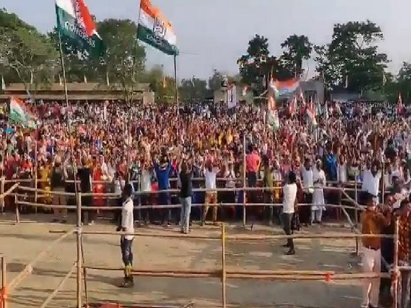 असम की कर्मभूमि जिले की सभा में लोगों का उत्साह भी देखने लायक था।