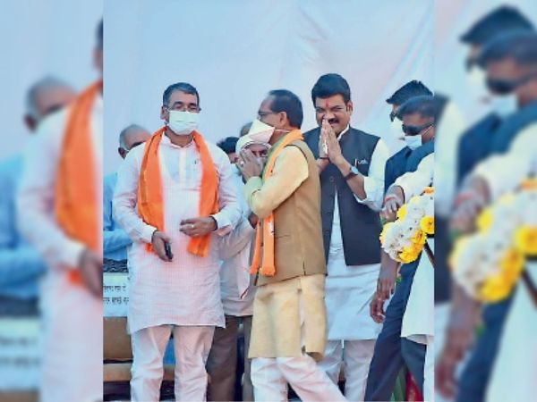 राजस्व मंत्री गोविंद सिंह ने मास्क नहीं पहना कई नेता संपर्क में आए