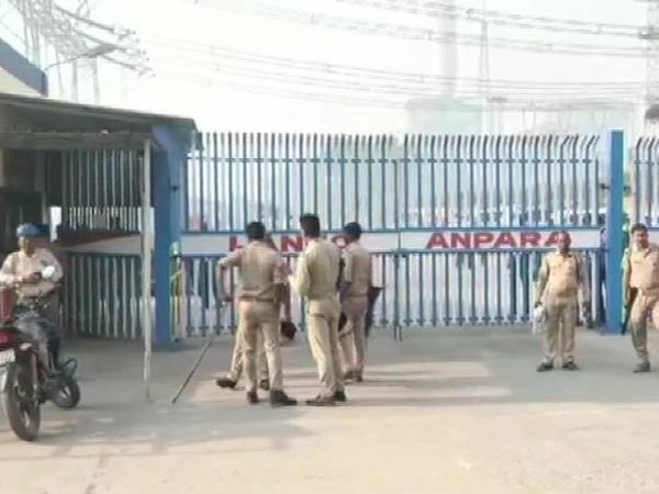 लैंको अनपरा पॉवर प्लांट की स्थापना 2008 में हुई थी। हादसे के बाद मौके पर तैनात फोर्स।