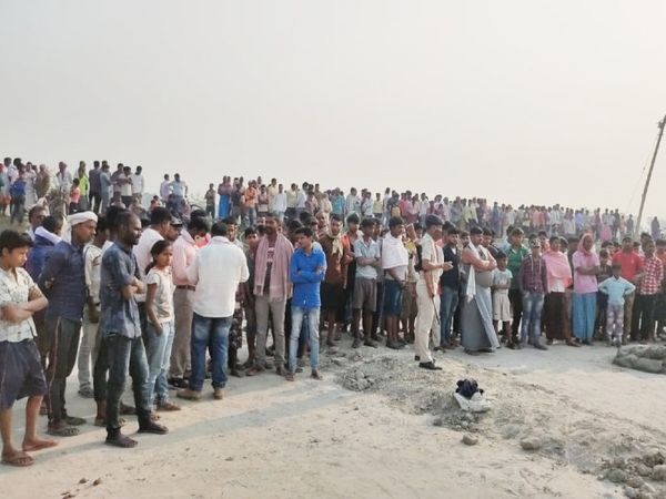 घटना के बाद लोगों हाइवे जाम कर दिया।