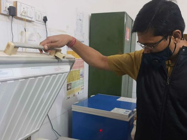 In Bikaner, more than three hundred corona positives a week, administration swollen, 77 new patients today | 24 घंटे में मिले 77 नए मरीज, एक सप्ताह में 300 से ज्यादा कोरोना पॉजिटिव