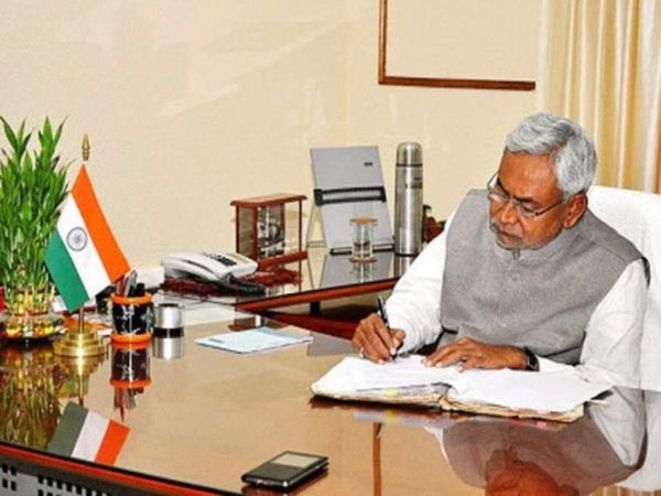 CM ने राज्य सरकार की तैयारियां बताते हुए लोगों को आश्वस्त किया है। - Dainik Bhaskar