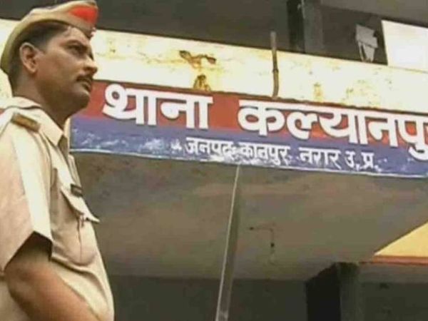 कमिश्नर ने कहा कि भ्रष्टाचार, पक्षपात पूर्ण कार्रवाई व अपराध, गुंडागर्दी को रोकने में असमर्थ पुलिस कर्मियों का कोई स्थान नहीं है। भविष्य में भी इस तरह की शिकायतें पाए जाने पर दोषी पुलिस कर्मियों को दंडित किया जाएगा। - Dainik Bhaskar