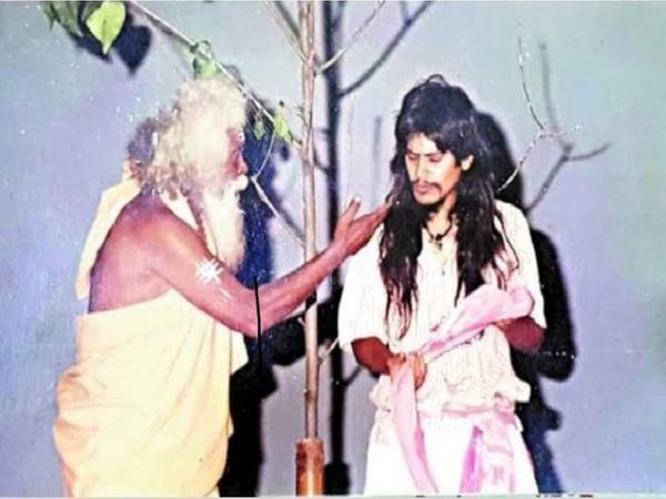 पक विराट तिवारी द्वारा मंचों पर प्रस्तुति।-फाइल फोटो
