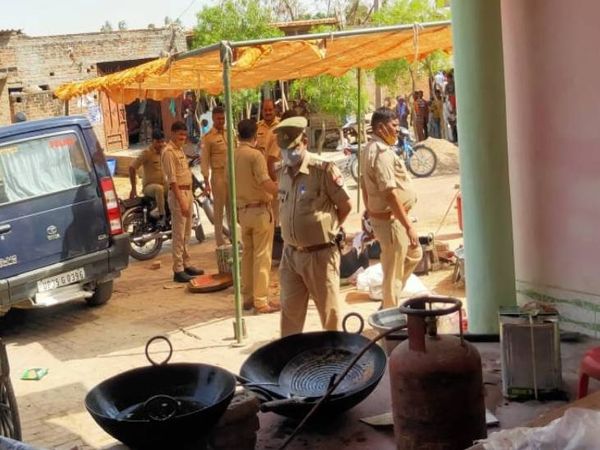 10 अप्रैल को उन्नाव में पुलिस ने छापेमारी कर मिठाई पकड़ी थी।
