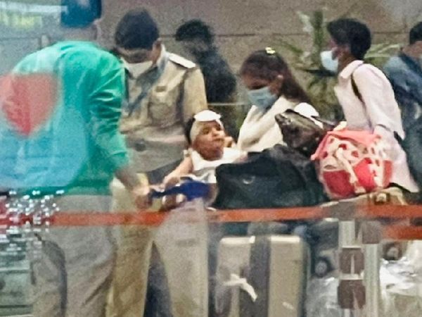 मुंबई लौटने के बाद कपल और उनकी बच्ची की पहली तस्वीर।