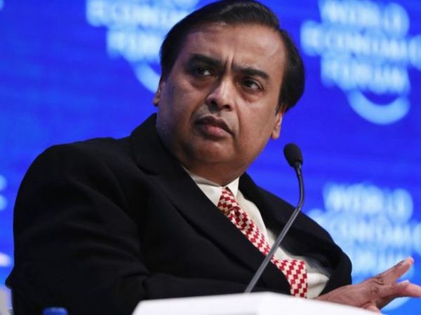 पेट्रोलियम रिफायनरी से मिलने वाली ऑक्सीजन का सीमित हिस्सा ही हेल्थ सेक्टर में उपयोग किया जा सकता है। (फाइल -मुकेश अंबानी) - Dainik Bhaskar