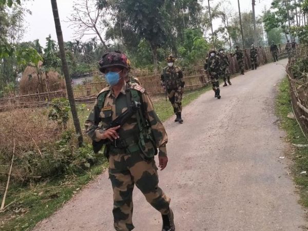 आने वाले चरणों में हिंसक घटनाएं न हों, इसको लेकर चुनाव आयोग सख्ती बरत रहा है। हर इलाके में सुरक्षाबल के जवानों की तैनाती की गई है।