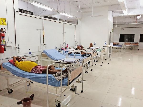 50 in KIT, 57 started oxygen beds in medical college | केआईटी में 50, मेडिकल कॉलेज में ऑक्सीजन वाले 57 बेड शुरू
