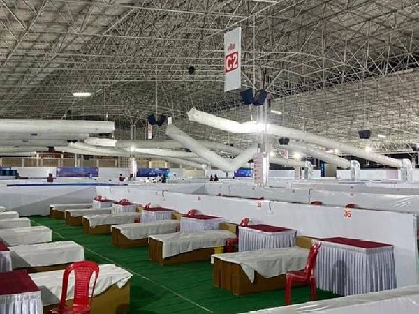 इंदौर में कोरोना कोरोना संक्रमितों के लिए 600 बेड तैयार किए गए हैं।