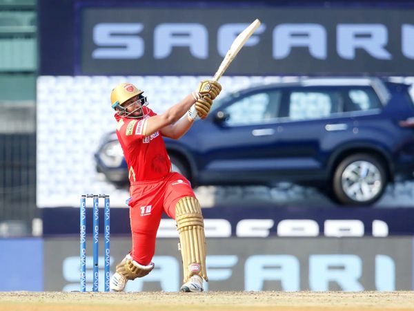पंजाब के लोअर ऑर्डर में शाहरुख खान ने शानदार पारियां खेली हैं। उन्होंने 4 मैच में 90 रन बनाए हैं। इसमें CSK के खिलाफ 47 रन और हैदराबाद के खिलाफ इस मैच में 22 रन शामिल हैं। उनकी पारी की बदौलत पंजाब ने CSK के खिलाफ 106 रन बनाए थे और इस मैच में 120 रन बना पाई।