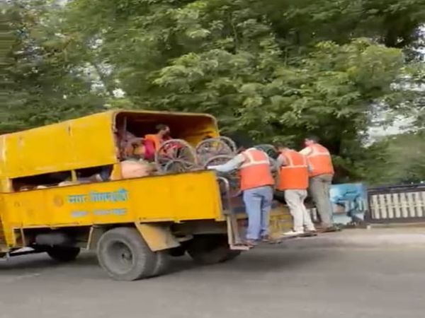 अस्थाई सब्जी मंडियों पर निगम की टीम की कार्यवाही